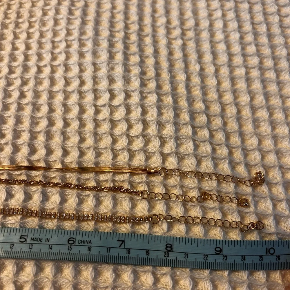 Lane Bryant Gold Bracelet Set costume - Picture 3 of 4